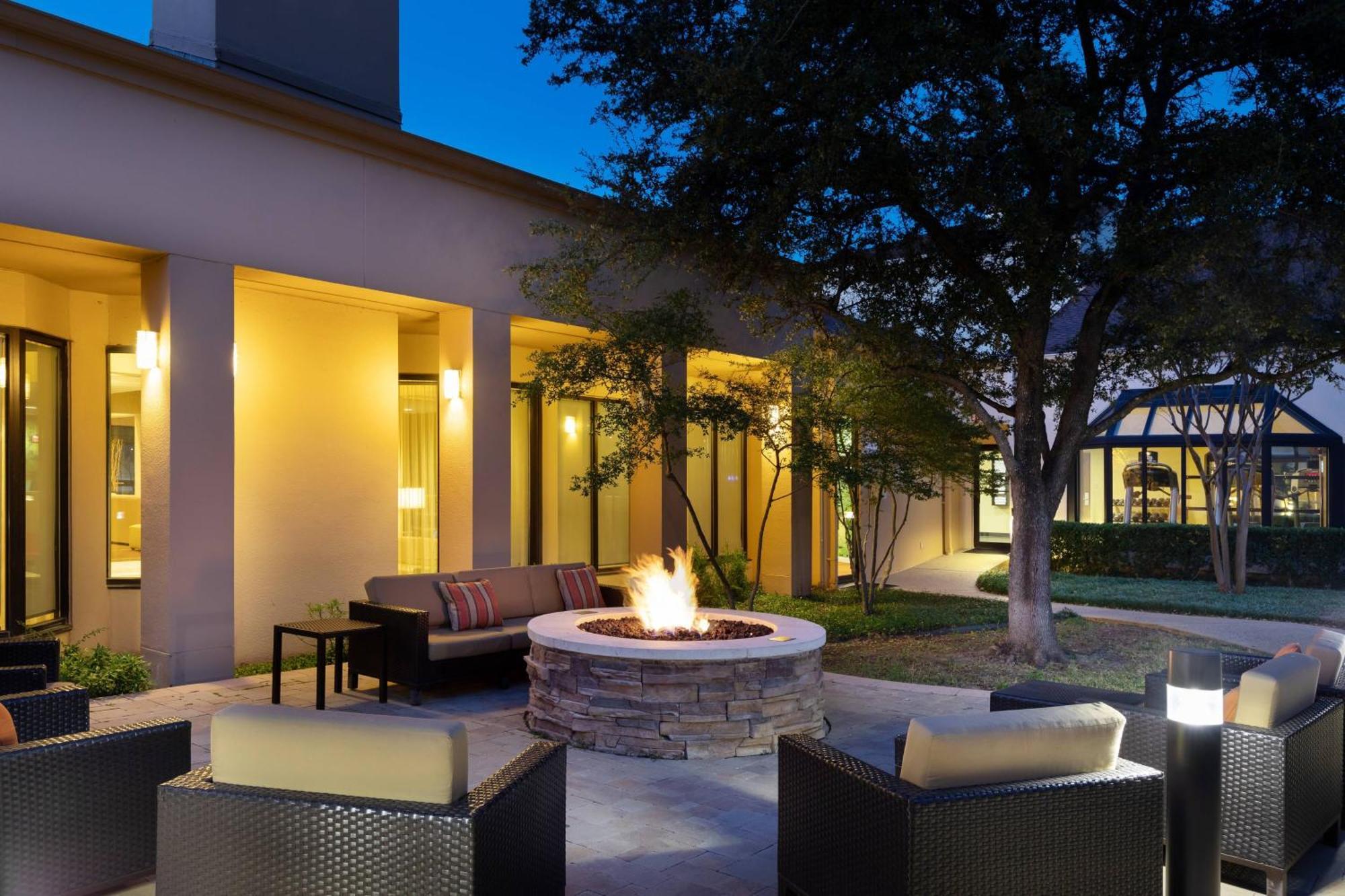 Courtyard By Marriott Dallas-Fort Worth/Bedford Exteriör bild